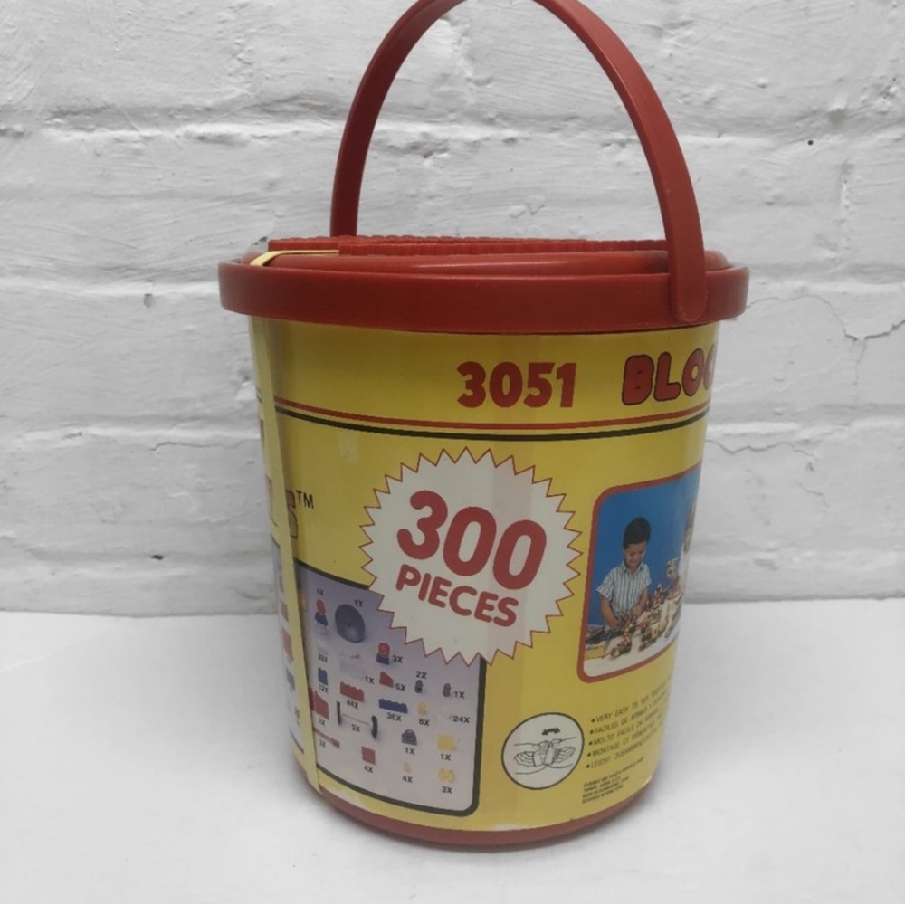 ✨ Vintage 1980s City Series Building Blocks – Sealed Bucket – Rare LEGO-Style